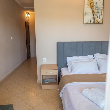 Beach Walk Apartments Ülgün Dış mekan fotoğraf