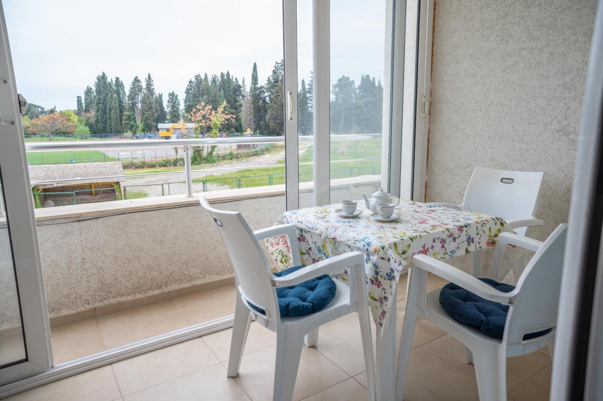 Beach Walk Apartments Ülgün Dış mekan fotoğraf
