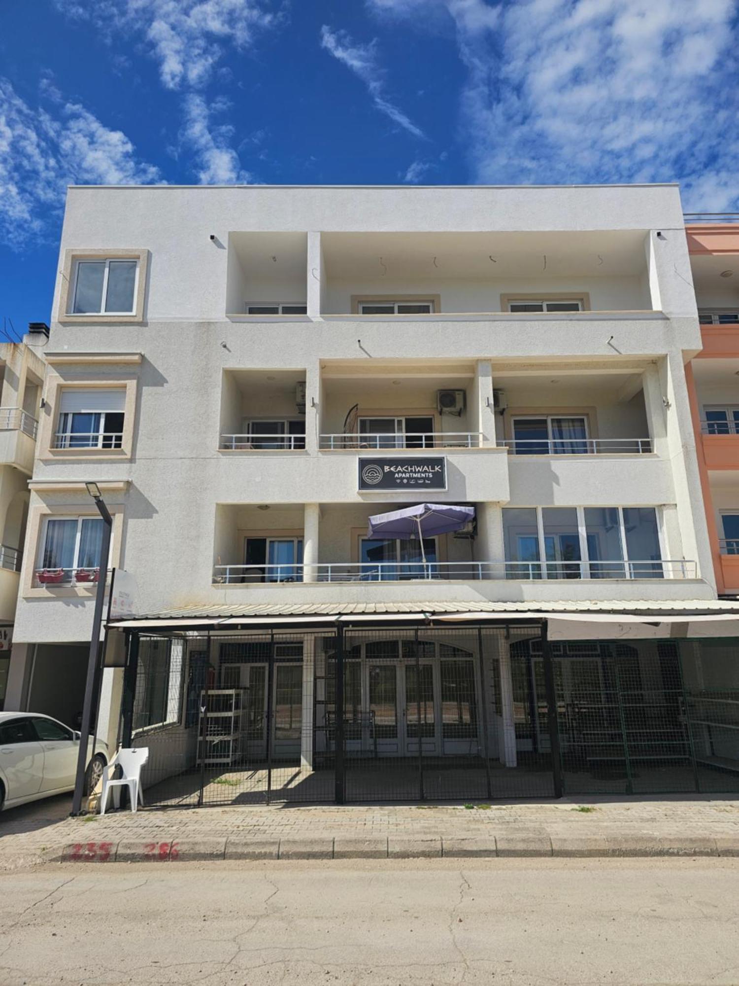 Beach Walk Apartments Ülgün Dış mekan fotoğraf