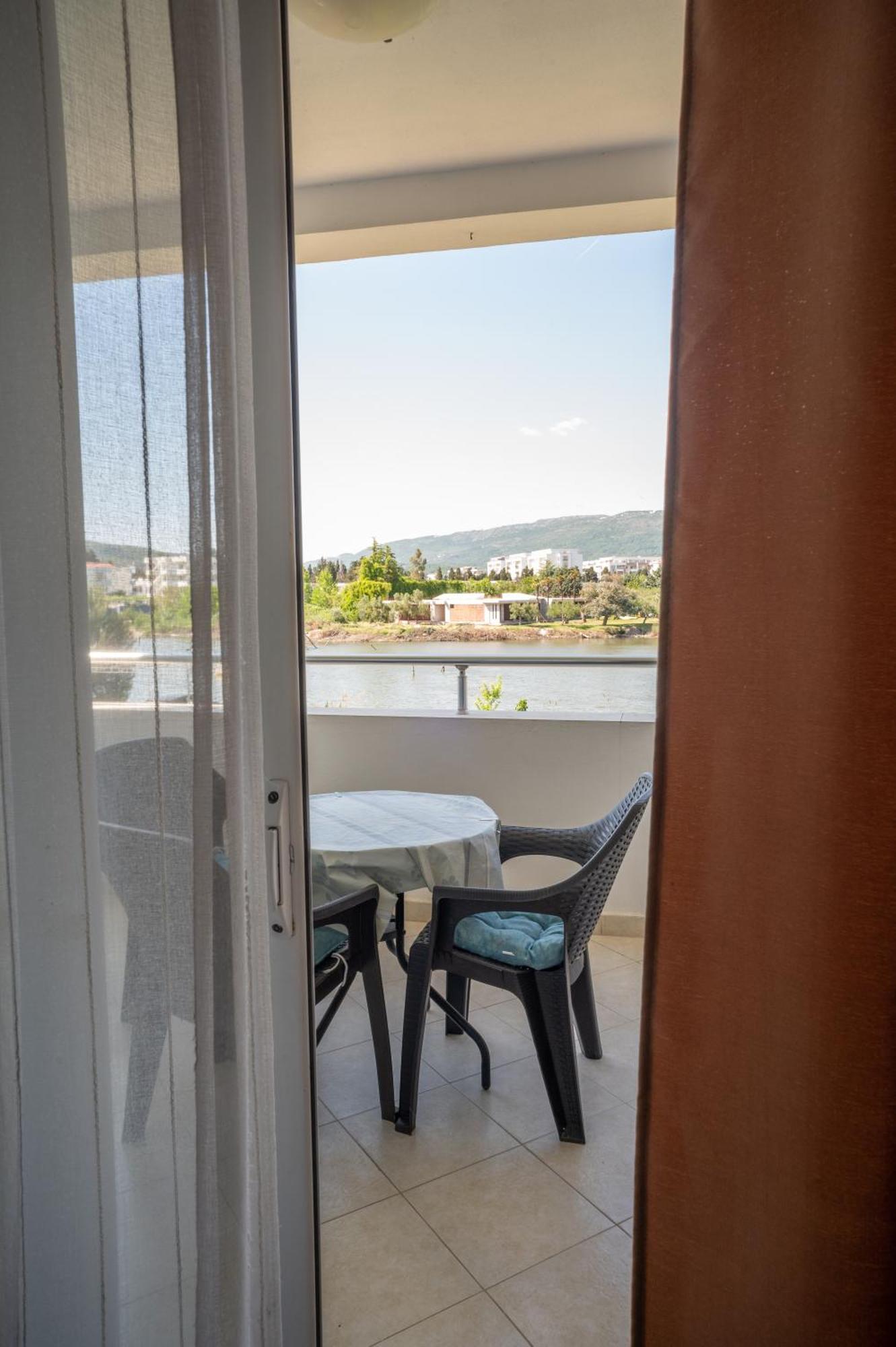Beach Walk Apartments Ülgün Dış mekan fotoğraf