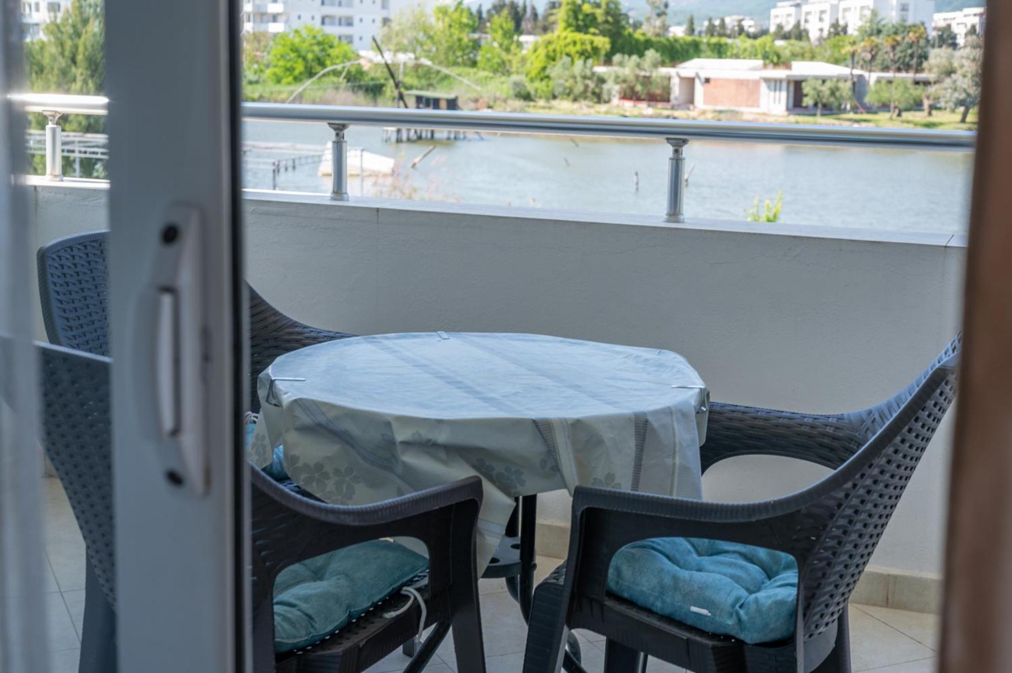 Beach Walk Apartments Ülgün Dış mekan fotoğraf